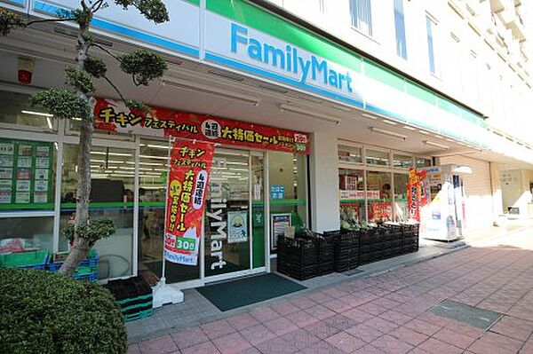 画像26:【コンビニエンスストア】ファミリーマート 北大塚店まで91ｍ