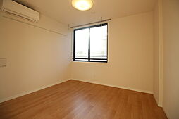 COCOCUBE西日暮里 503 5階1Kのリビング/ダイニング