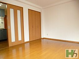 シャルマンドミール 101 1階1Kのリビング/ダイニング