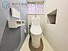 トイレ：清潔感のあるトイレ空間。温水洗浄便座付きで、毎日快適にご利用いただけます。