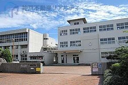 明石市立江井島小学校 徒歩3分。 190m