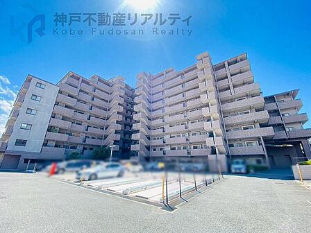 南向き7階部分!陽当り通風良好です♪