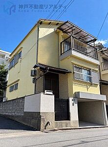 外観:南西向き♪日当たり良好♪電動シャッター付き堀込ガレージ有♪ 外観:南西向き♪日当たり良好♪電動シャッター付き堀込ガレージ有♪
