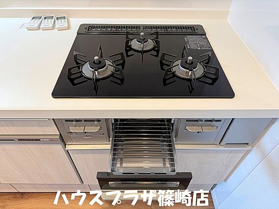 三口キッチンに...