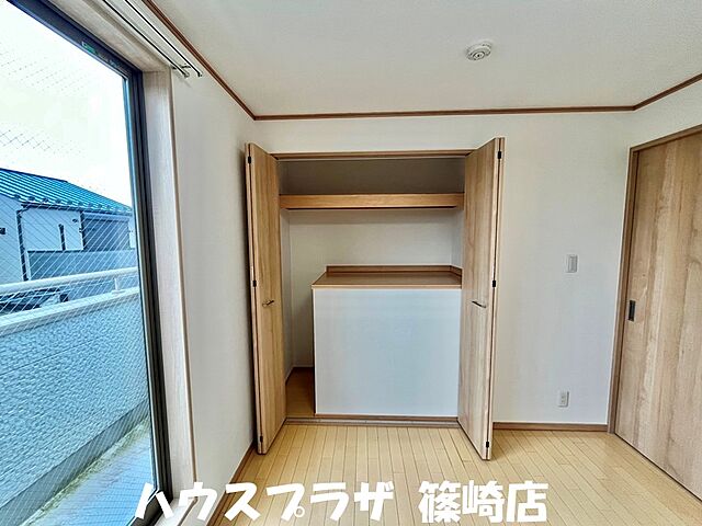 収納 江戸川区松本1丁目