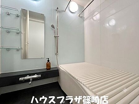 【浴室】落ち着いた色を基調とした浴室は心も体も癒してくれますね。