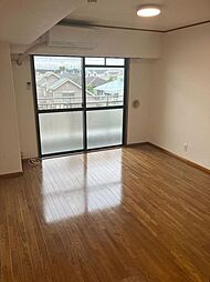 ロイヤルマリーンハイム 303 3階3LDKのリビング/ダイニング