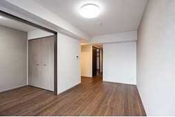 ザ・グラヴィティ新宿 203 2階2LDKのリビング/ダイニング