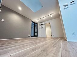 ライブフラット西荻窪 101 1階3LDKのリビング/ダイニング