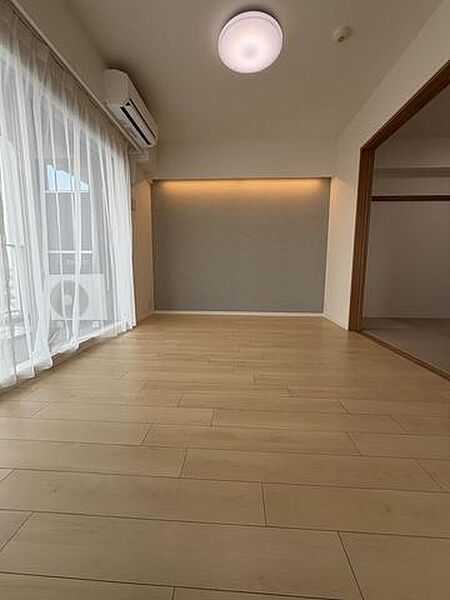 洋室を拡大表示