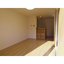 フローラ・ウィルB 103 1階1LDKのリビング/ダイニング