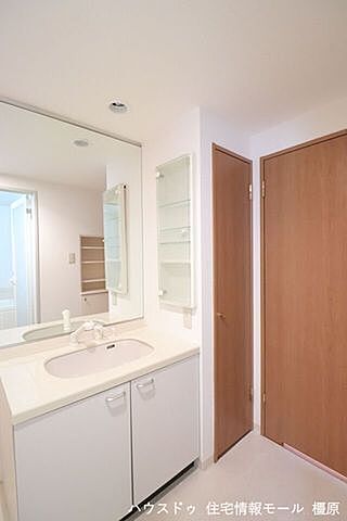 洗面 東急ドエル大和八木アネックスＡ号棟 2階/-