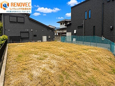 外観:【現地土地写真】◆土地面積約55.94坪◆「建築条件なし」◆間取りもデザインも自由自在!あなたの理想のマイホームを思い通りに♪◆前面約6m道路に面した住まいです 外観:【現地土地写真】◆土地面積約55.94坪◆「建築条件なし」◆間取りもデザインも自由自在!あなたの理想のマイホームを思い通りに♪◆前面約6m道路に面した住まいです