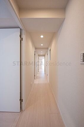 建具はホワイト...