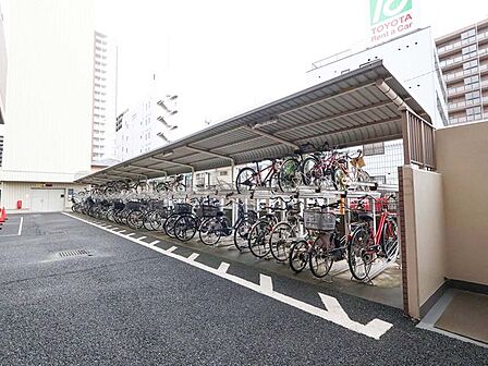 駐輪場（初回契約時に2000円／台徴収）