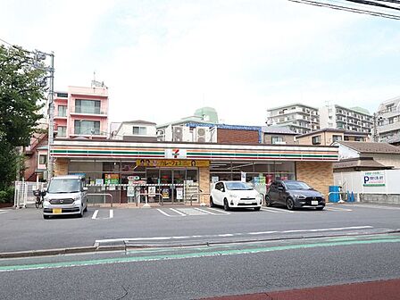 セブンイレブン荒川西尾久4丁目店 180m