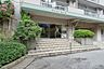 エントランス：掃除が行き届き清潔感のあるエントランス。