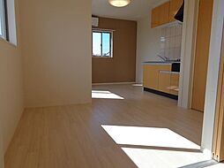 キャンベル 2階2DKのリビング/ダイニング