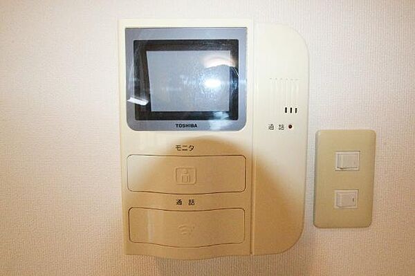 画像14:カメラ付インターホン