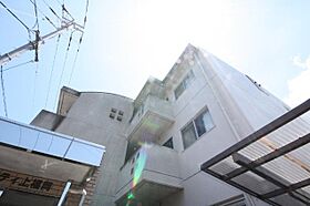 香川県高松市上福岡町（賃貸マンション2LDK・1階・61.64㎡） その1