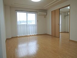 Green Village 1階1LDKのリビング/ダイニング