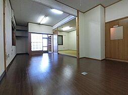 居間