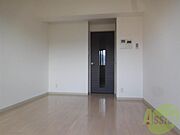 配置しやすいお部屋です。