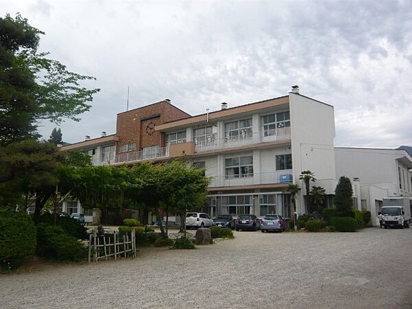 画像21:小学校「飯田市立伊賀良小学校まで1391m」