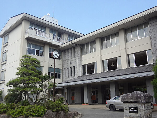 画像26:中学校「飯田市立緑ケ丘中学校まで955m」