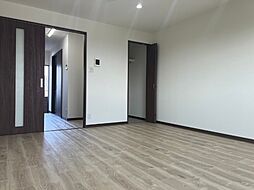 ラフィネ新井 2階1Kのリビング/ダイニング