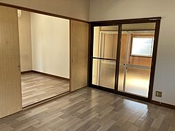 居間