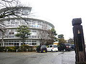 小学校「飯田市立浜井場小学校まで649m」