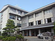 中学校「飯田市立緑ケ丘中学校まで2815m」