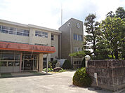 小学校「飯田市立竜丘小学校まで1765m」