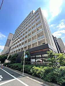 外観：建物1階部分、セブンイレブン赤坂氷川坂店