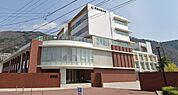 大学1「私立広島文教大学まで1080ｍ」