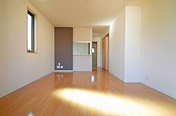 iメゾン亀山 2階2LDKのリビング/ダイニング