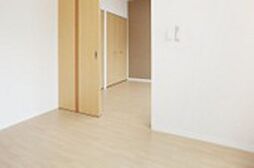 JR可部線 河戸帆待川駅 徒歩16分の賃貸アパート 2階1LDKのリビング/ダイニング