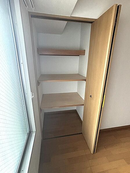 洋室収納