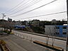 その他：前面道路は広くて開けているので日当たりが良いんです♪