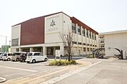 沼津市立第五中学校 1900m