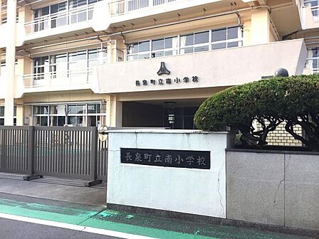 長泉町立南小学校 1000m