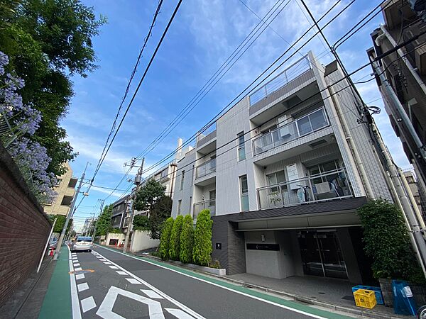 コンフォリア市谷薬王寺 203｜東京都新宿区市谷薬王寺町(賃貸マンション1LDK・2階・43.96㎡)の写真 その1