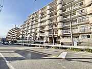 徒歩圏内に商業施設が充実しています！
