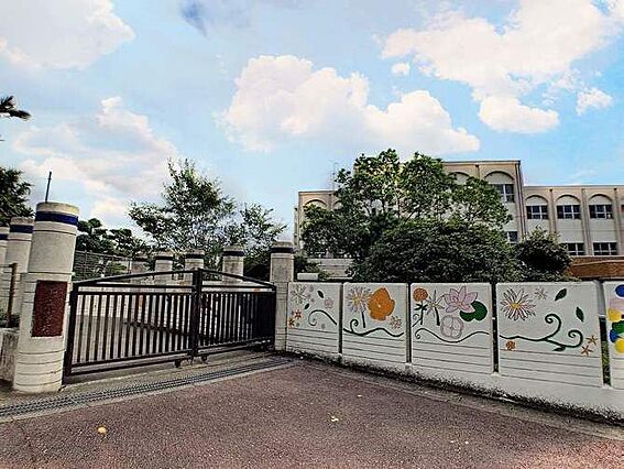 東丘小学校まで...