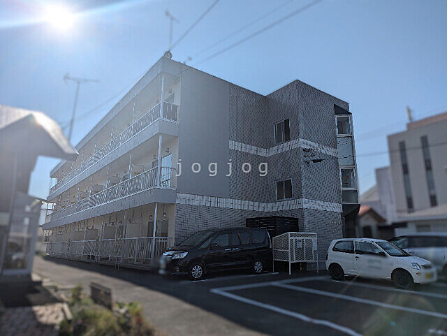 4 / 9