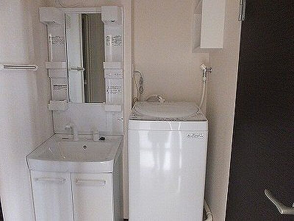 画像14:人気の独立洗面台、洗濯機付いてます