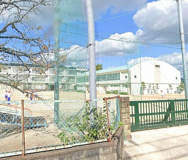 画像14:【小学校】岡山市立高島小学校まで1270ｍ