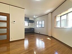 谷合邸2階貸家 2LDKのリビング/ダイニング