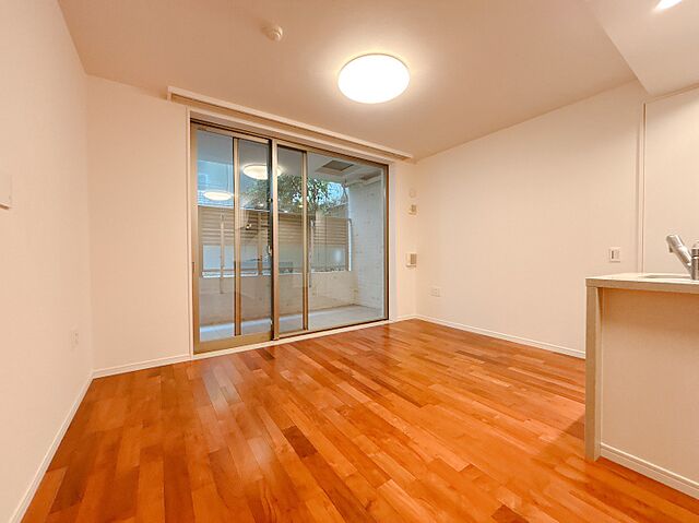 室内 ロイヤルシーズン新宿柏木 1階/-